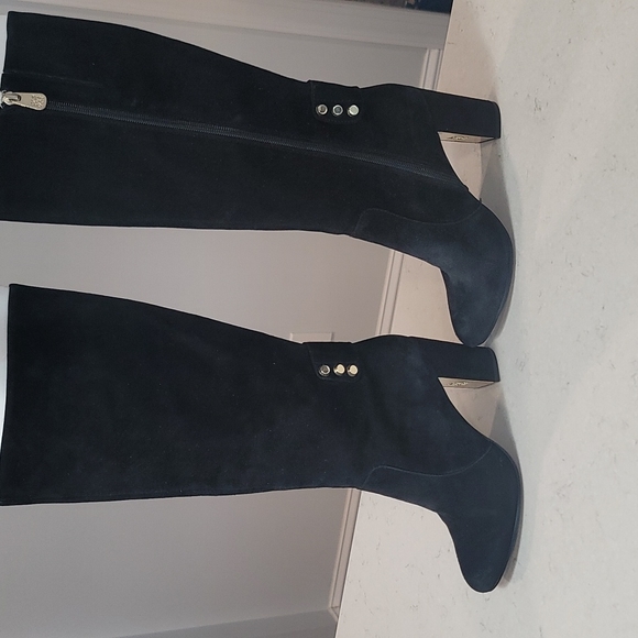 Anne Klein Black Suede Knee High Boots Size 6.5 - Picture 2 of 5